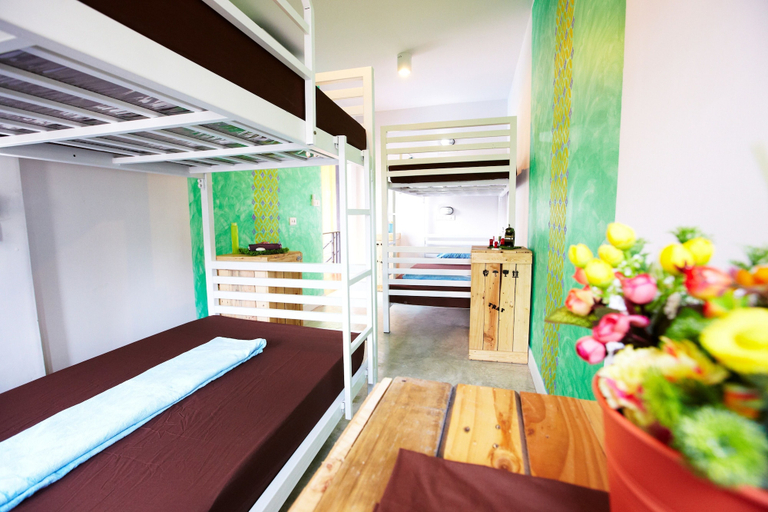 Bedroom 3, WH Hostel, Khlong Toey