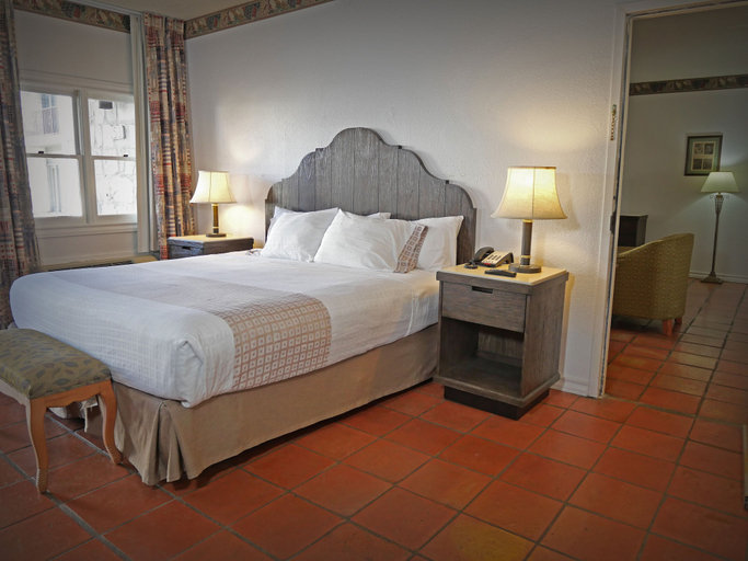 Bedroom 3, Y O Ranch Hotel, Kerr