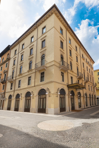 Exterior & Views 2, Boutique hotel touring, Verona
