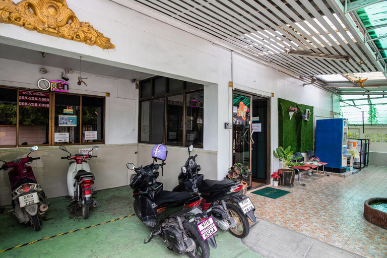 Others 2, Gedkanok Apartment, Sai Mai