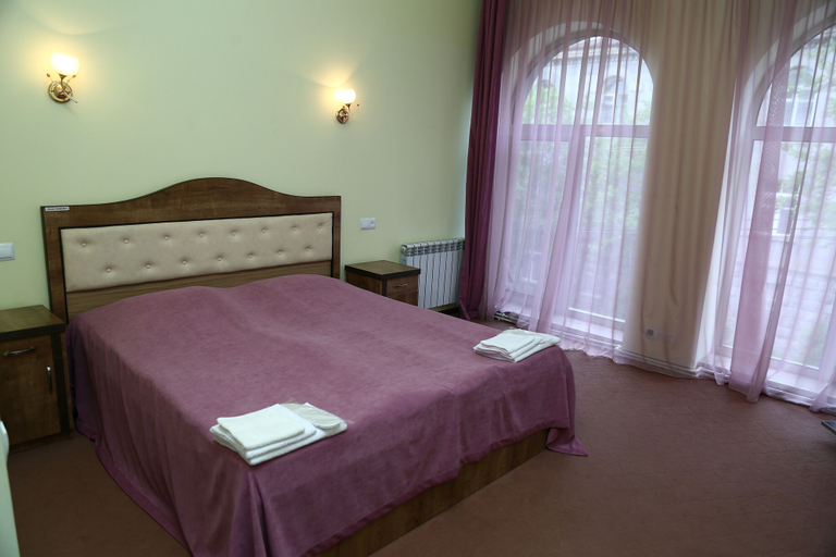 Bedroom 2, Hotel Mthnadzor