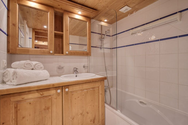 Bathroom 5, Appartement Ecrin 426, Savoie