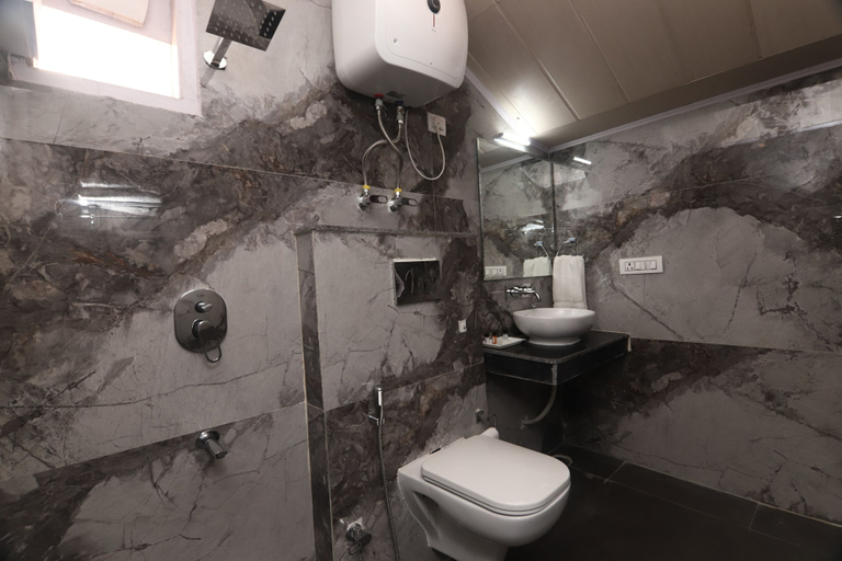 Bathroom 5, Beyond Stay Himalayan Cottage Kufri, Shimla