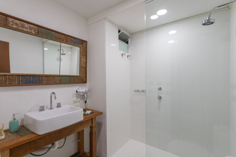 Bathroom 4, Pousada Golf Village, Petrópolis