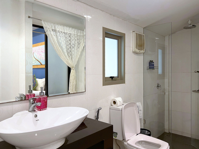 Bathroom 4, The Snug Airportel, Phuket Island