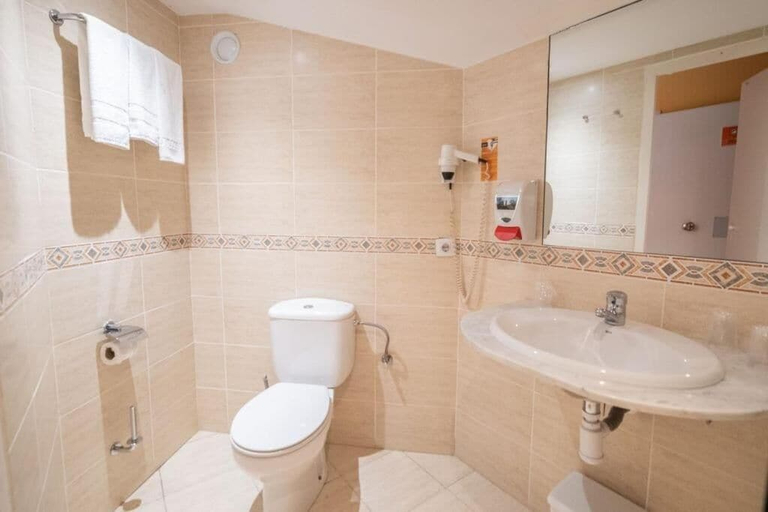 Bathroom 3, Hotel Les Terres