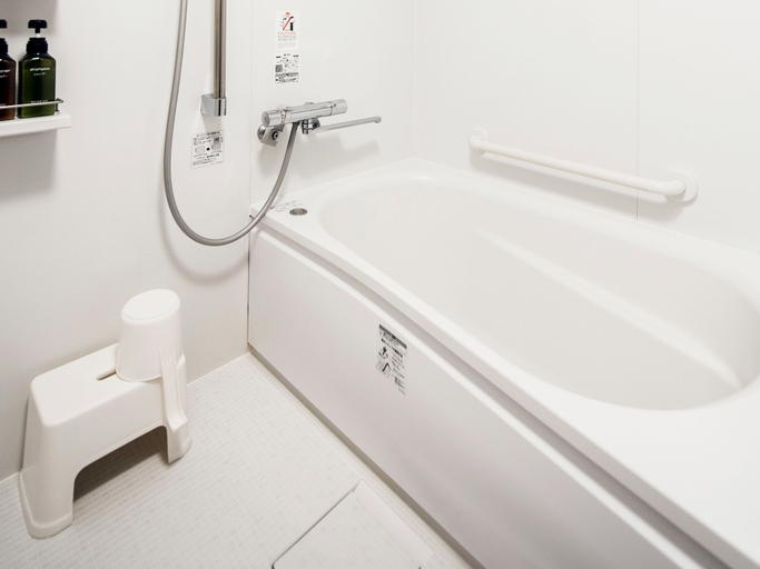 Bathroom 4, Nagasaki Bus Terminal Hotel, Nagasaki