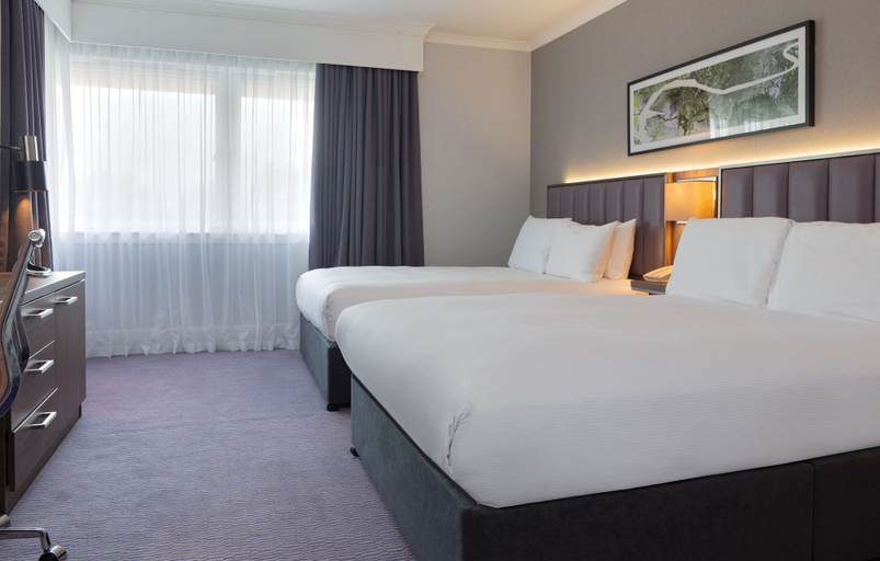 Bedroom 3, DoubleTree by Hilton Edinburgh Airport, Edinburgh