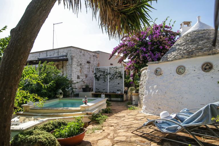 Exterior & Views 2, Trullo Madia with Shared Hot Tub in Nature, Brindisi