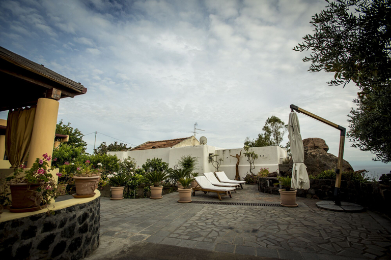 Exterior & Views 2, Al Belvedere Salina, Messina