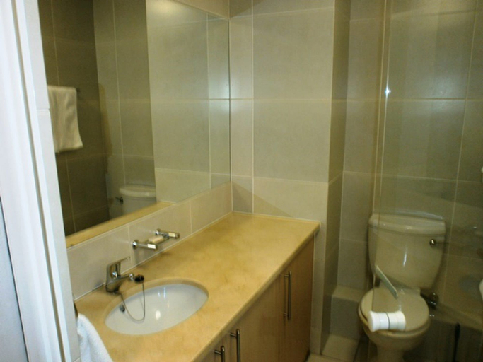 Bathroom 4, Dockside Apartments, City of Cape Town