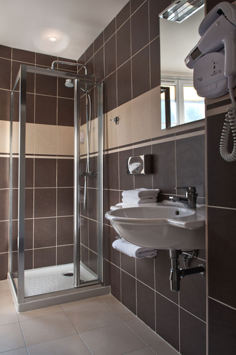 Bathroom 4, Hotel De La Motte Picquet, Paris
