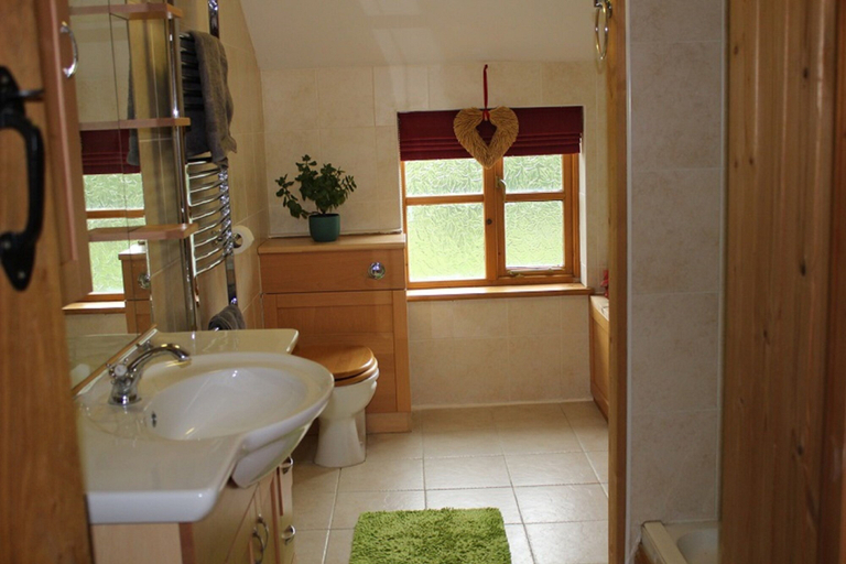 Bathroom 4, Tynrhyd Retreat, Ceredigion
