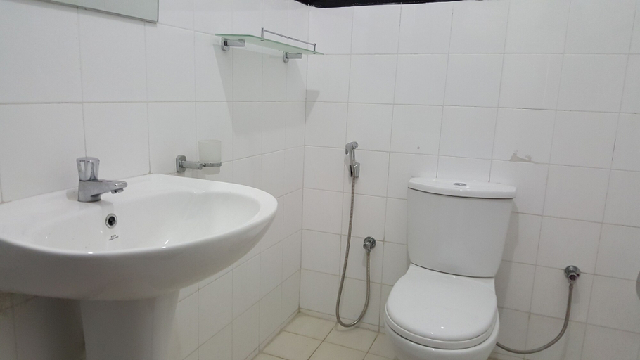 Bathroom, Hotel Sisilthera, N. Palatha East