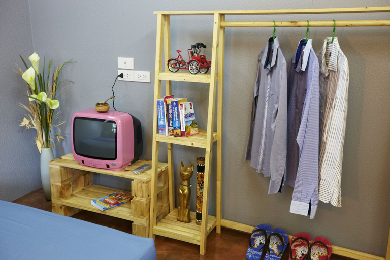 Others 5, WH Hostel, Khlong Toey