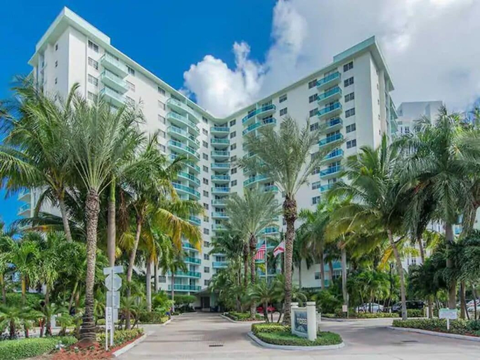 Exterior & Views 2, The Tides on Hollywood, Broward