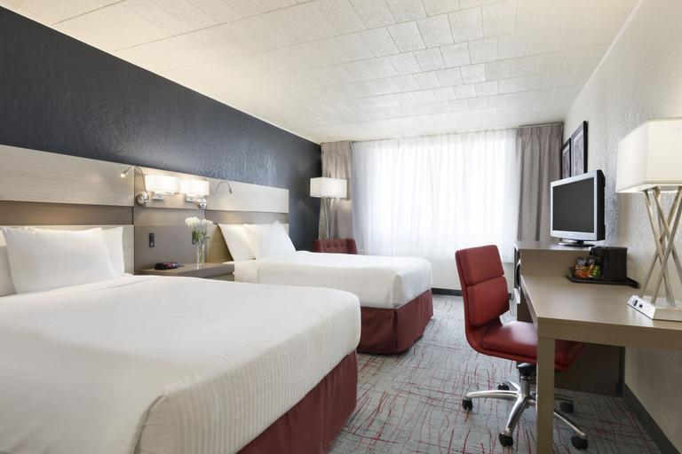 Bedroom 4, Ramada by Wyndham Beaver Falls, Beaver