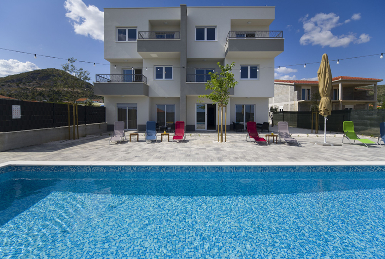 Exterior & Views 2, Apartments Bulli, Trogir