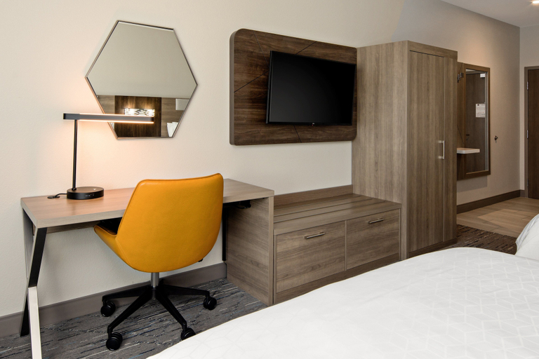 Bedroom 5, Holiday Inn Express & Suites PALM DESERT - MILLENNIUM, Riverside