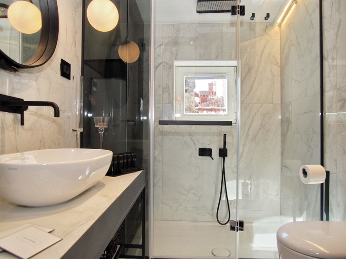 Bathroom 5, La Vita e Bella II, Dubrovnik