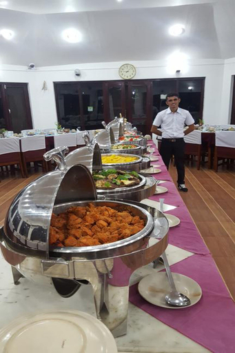 Food & Drinks 5, Jungle Safari Resort, Narayani