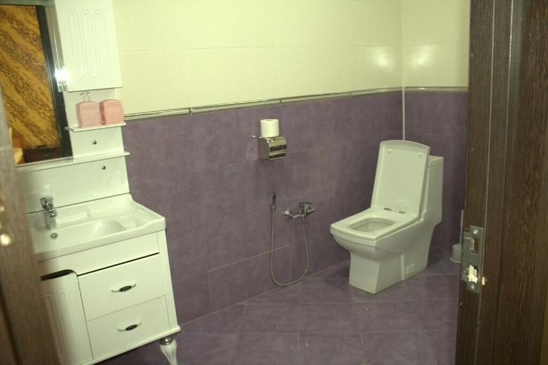 Bathroom 3, Ruslan 93, Baku