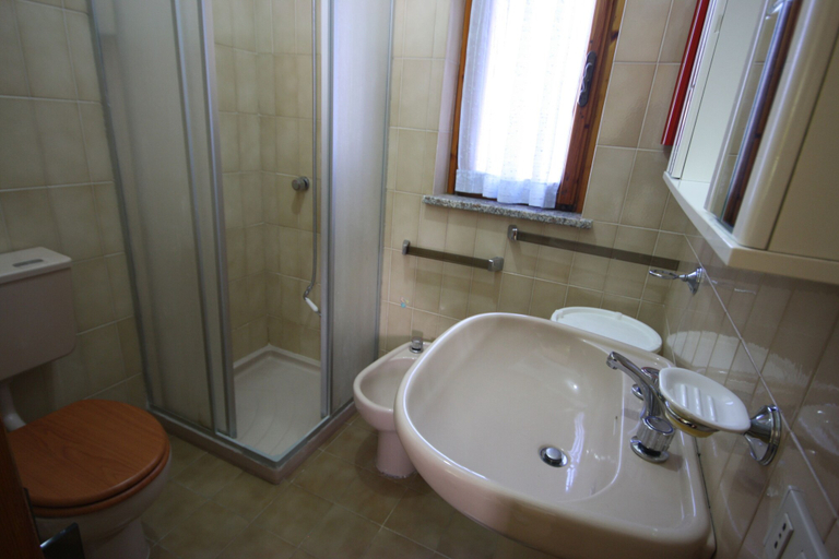 Others 5, Casa Nadia, Nuoro