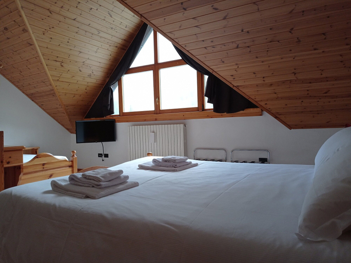Bedroom 4, Hotel Fior di Roccia Valmalenco, Sondrio