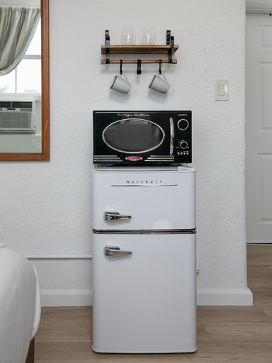 Others 3, Beautiful Studio Near Hollywood! Sleeps 2!, Los Angeles