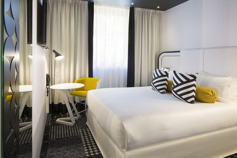 Bedroom 3, Hotel EKTA, Paris