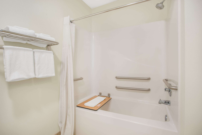 Bathroom 5, Super 8 by Wyndham Cedar Falls IA - University, Black Hawk