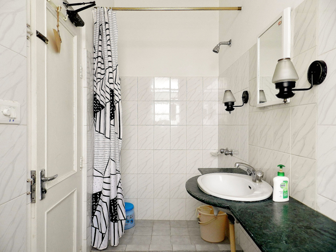 Bathroom 4, Tara Niwas, Jaipur