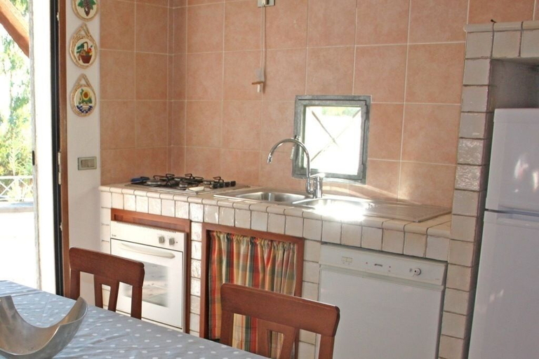 Others 5, Villa Sarolli, Salerno