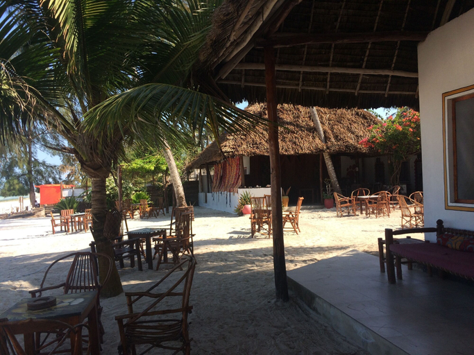 Food & Drinks 4, Simba Beach Zanzibar, Kaskazini 'B'