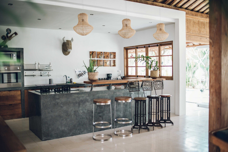 Food & Drinks 5, Villa Daya, Badung