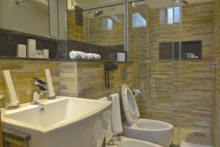 Bathroom 4, La Maison Royale, Westlands