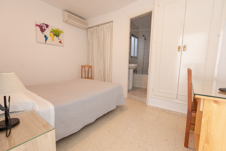 Bedroom 4, Hostal La Pilarica, Málaga