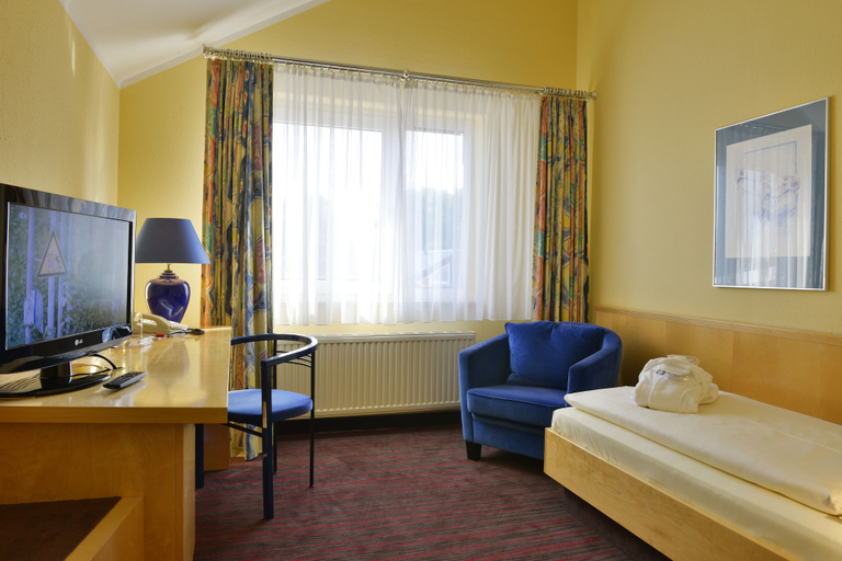 Bedroom 3, Hotel am Park Lüneburger Heide, Heidekreis