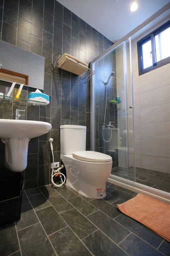 Bathroom 5, Enjoy Home Stay, Tainan