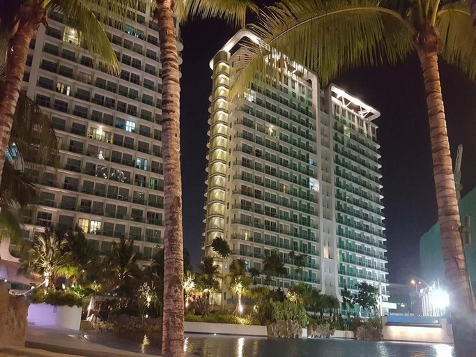 Exterior & Views 2, Azure Luxury City Suites by VacationsPH, Parañaque