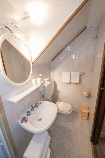 Bathroom 5, Albergo Casa Peron, Venezia