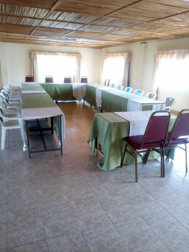 Food & Drinks 5, Racecourse Inn Hotel, Kesses