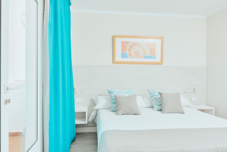 Bedroom 3, Gloria Izaro Club Hotel, Las Palmas