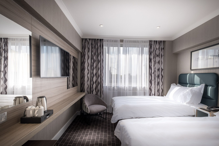 Bedroom 3, City Sleeper at Royal National Hotel, London
