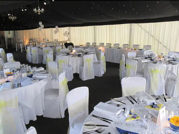 Food & Drinks 5, Boxmoor Lodge, Hertfordshire