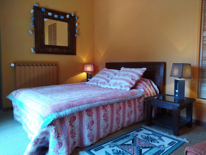 Bedroom 2, Les Hôtes du Paradis, Charente-Maritime