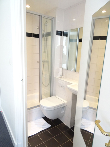 Bathroom 5, Hotel Park Plantage, Amsterdam
