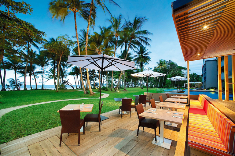 Food & Drinks 5, Club Wyndham Mission Beach, Johnstone