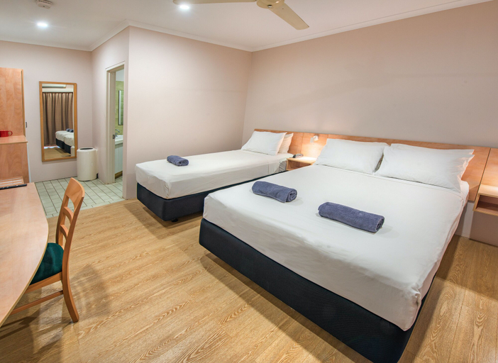 Bedroom 2, Contour Hotel Katherine, Katherine