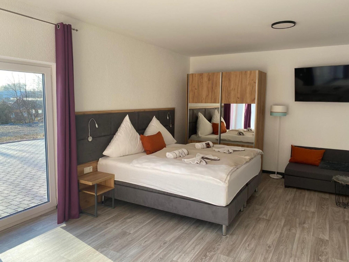 Bedroom 4, Hotel Haus Krone, Saarpfalz-Kreis